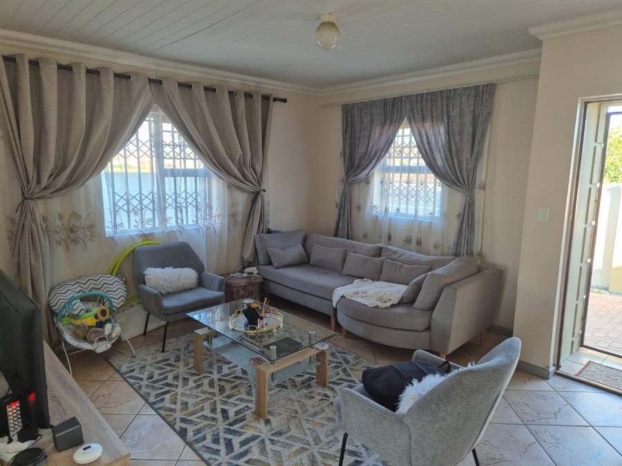 2 Bedroom Property for Sale in Montclair Western Cape